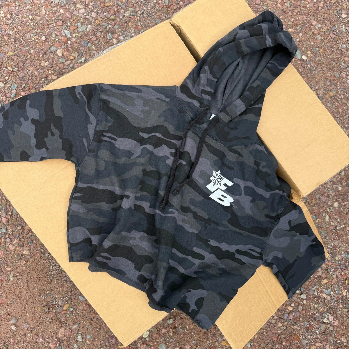 Freshies Women’s Camouflage Cropped Hoodie