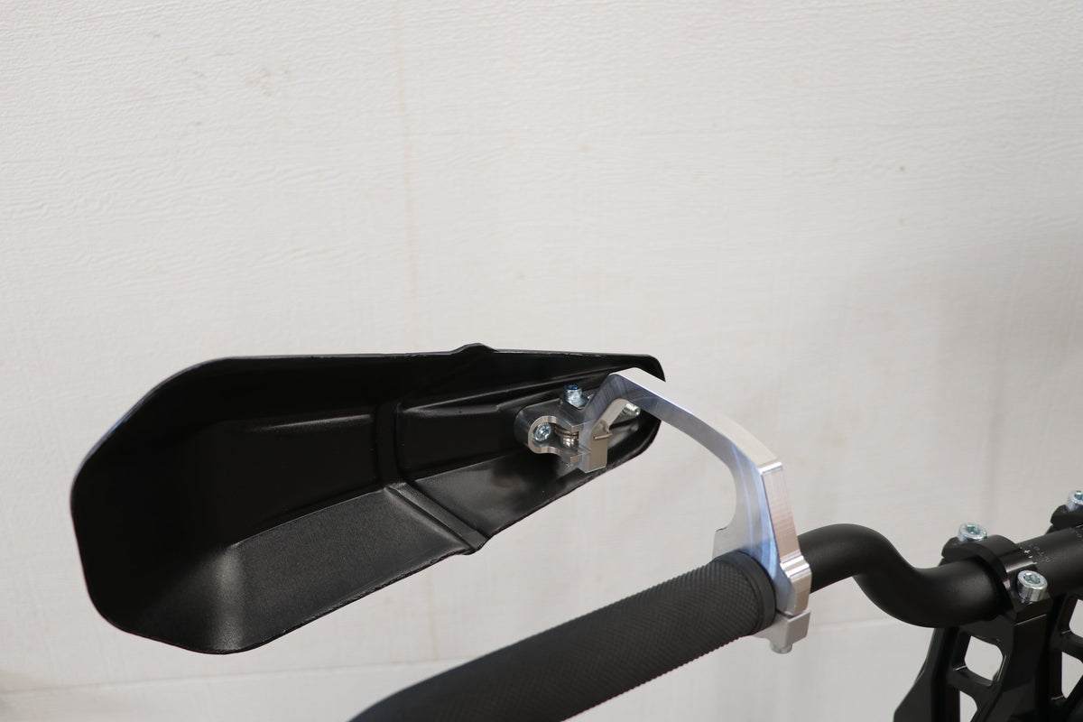 Swivel mounts detail